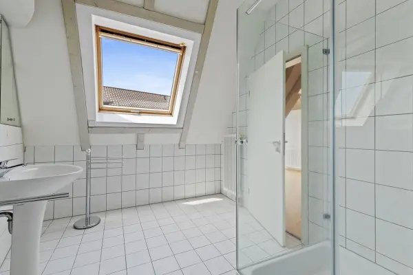 Wohnung OG Mittelstr. 10 mit Dusche der Immobilie: Sichern Sie Ihre Zukunft!
Gewerbliche und wohnwirtschaftliche Gebäudemixtur im Herzen von Durlach (Foto)