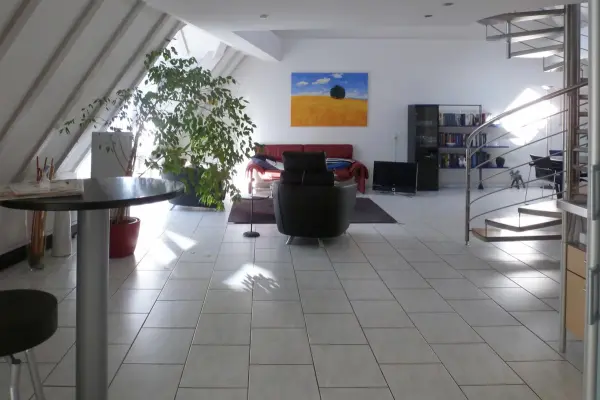 Wohnung Mittelstr. 10  der Immobilie: Sichern Sie Ihre Zukunft!
Gewerbliche und wohnwirtschaftliche Gebäudemixtur im Herzen von Durlach (Foto)