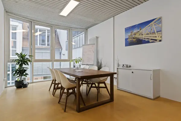 Konferenzraum Mittelstr. 10  der Immobilie: Sichern Sie Ihre Zukunft!
Gewerbliche und wohnwirtschaftliche Gebäudemixtur im Herzen von Durlach (Foto)