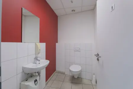 Toilette der Immobilie: Ihre Chance in Pforzheim: Attraktive Ladenfläche in bester Lage! (Foto)