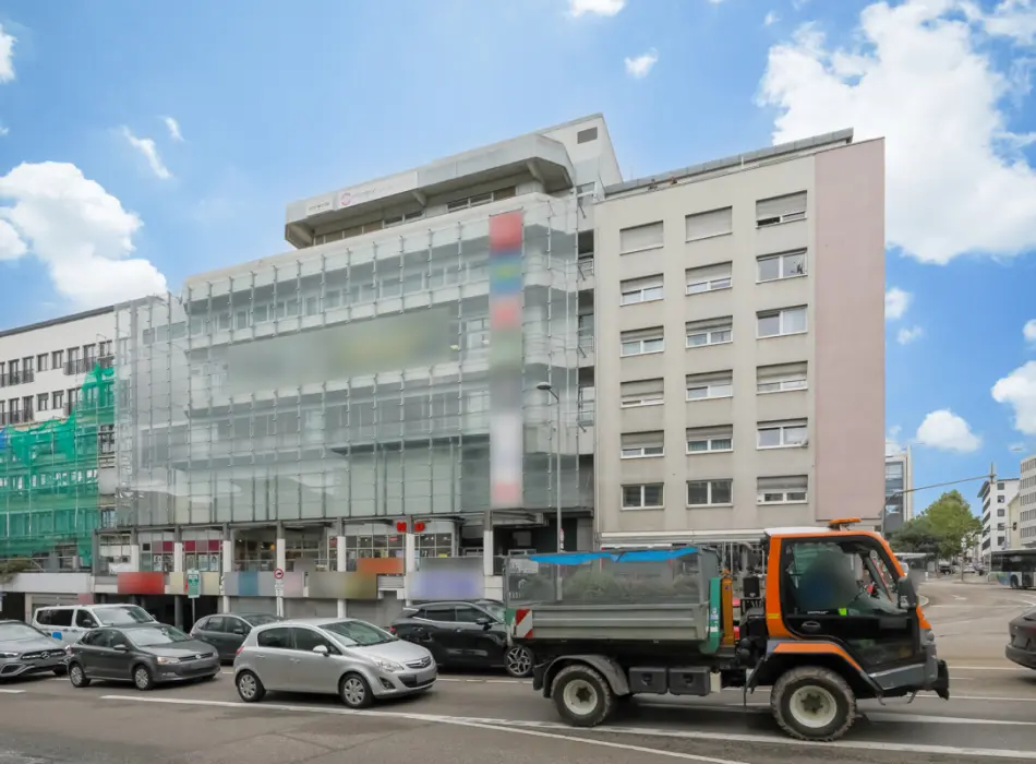 Gebäudeansicht der Immobilie: Ihre Chance in Pforzheim: Attraktive Ladenfläche in bester Lage! (Foto)