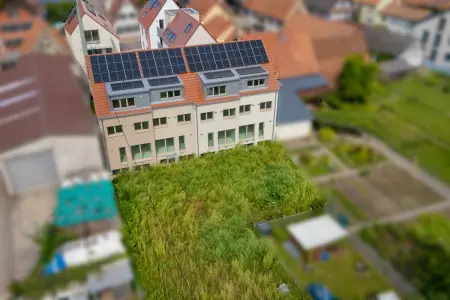 Reihenhäuser Gartenansicht der Immobilie: Neubau-Ausbauhaus in Feldrandlage – Ihr Zuhause zum Selbstgestalten (Foto)