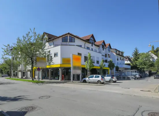 Straßenansicht der Immobilie: Attraktiver Verbrauchermarkt - langfristig vermietet, sichere Rendite garantiert! (Foto)