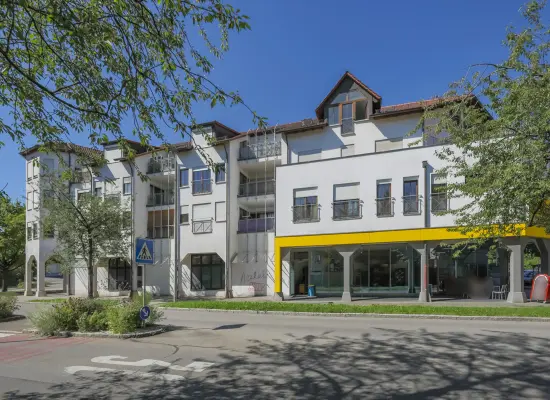 Straßenansicht der Immobilie: Attraktiver Verbrauchermarkt - langfristig vermietet, sichere Rendite garantiert! (Foto)