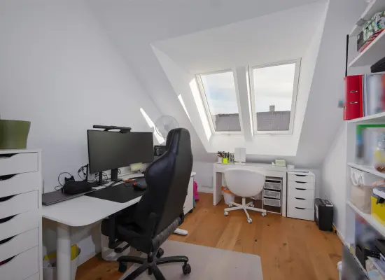 Büro der Immobilie: Ihr neues Zuhause: stilvolle 3,5-Zimmer-Wohnung mit Balkon und toller Aufteilung in KfW-55-Haus (Foto)