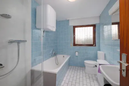 Badezimmer EG
