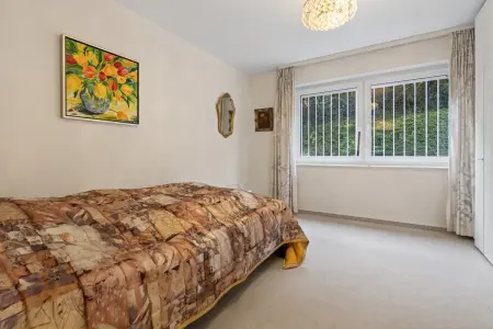 Kinderzimmer 1 der Immobilie: Seltene Gelegenheit! - Seniorenfreundliche 4-Zimmer-Wohnung mit 2 Balkonen, TG-Stellplatz, Aufzug! (Foto)