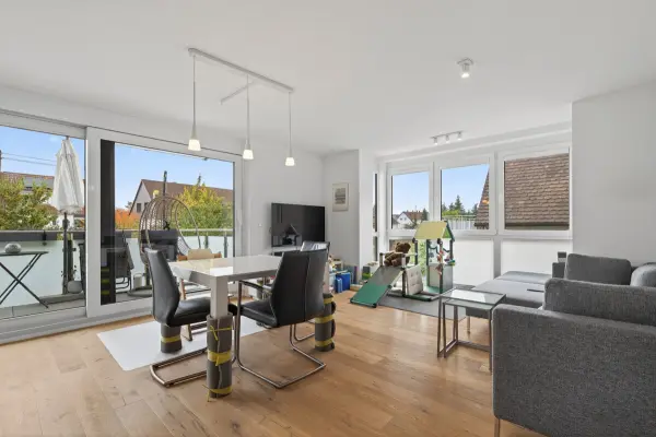 Essen der Immobilie: „Exklusives 3-Zimmer-Juwel mit Balkon und eigenem Garten“ (Foto)