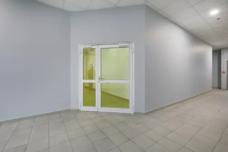 Eingang der Immobilie: Repräsentative Gewerbefläche mit Dachterrasse in zentraler Lage! (Foto)