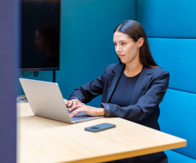 Mitarbeiterin, Tabea Berhane