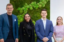 Bild mit den 2 neuen Auszubildenden Heike und Tim