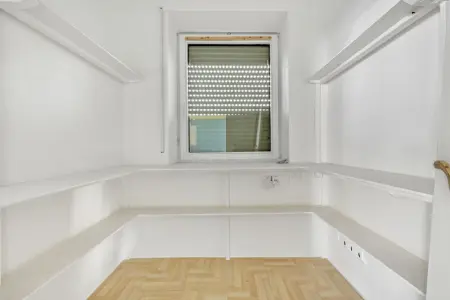 Aufenthaltsraum der Immobilie: Potenzial entfesseln: Vielseitiges Haus in Eggenstein-Leopoldshafen mit grenzenlosen Möglichkeiten (Foto)