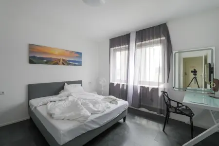 Zimmerbeispiel 4. OG der Immobilie: Zentral. Sichtbar. Wertbeständig. – Geschäftshaus in bester Karlsruher Citylage (Foto)