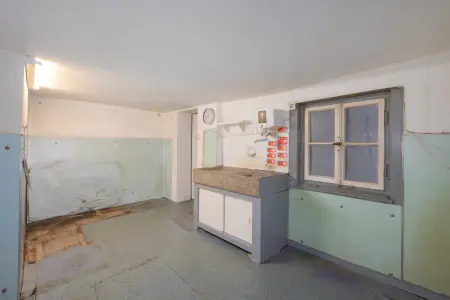 Küche EG der Immobilie: Altes Haus sucht jungen Bastler! (Foto)