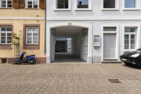 Hofeinfahrt Mittelstr. 10 der Immobilie: Sichern Sie Ihre Zukunft!
Gewerbliche und wohnwirtschaftliche Gebäudemixtur im Herzen von Durlach (Foto)