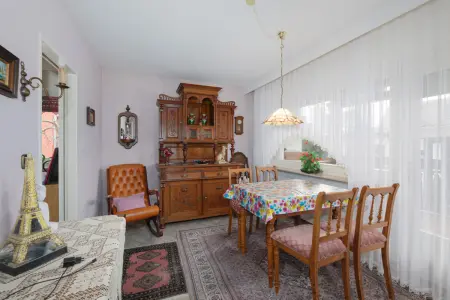Esszimmer EG der Immobilie: 2-Familienhaus mit zusätzlich ausgebautem Dachgeschoss in ruhiger Lage von Linkenheim (Foto)