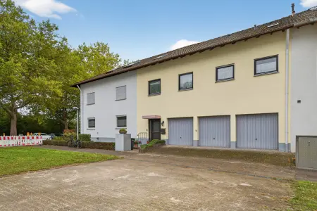 Garage der Immobilie: Schöne Wohnung zum Träumen (Foto)