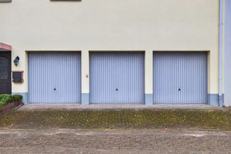Garage der Immobilie: Schöne Wohnung zum Träumen (Foto)