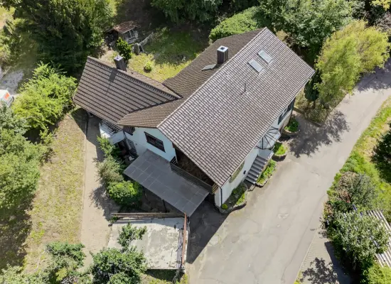 Luftansicht der Immobilie: Der wichtigste Ort der Welt - Ihr neues Zuhause (Foto)