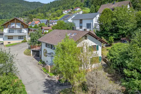 Luftansicht der Immobilie: Der wichtigste Ort der Welt - Ihr neues Zuhause (Foto)