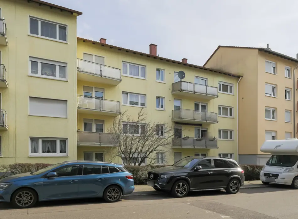 Straßenansicht der Immobilie: Solide Kapitalanlage mit Potenzial! (Foto)