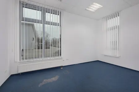 Bürofläche der Immobilie: Ehemalige Polizei in Leopoldshafen - Top Lage, vielseitig nutzbar als Büro oder Praxis! (Foto)