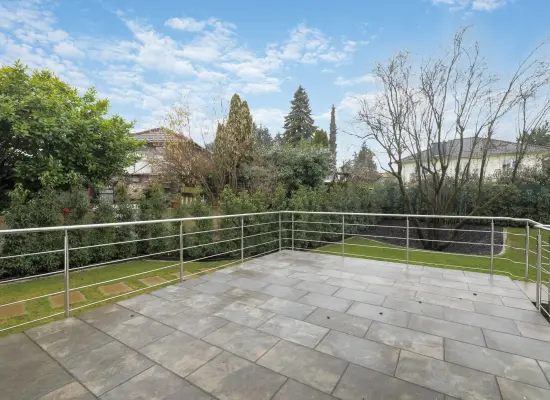 Terrasse der Immobilie: Stilvoller Neubau-Erstbezug: 2-Zi.Whg. mit Terrasse und hochwertiger Ausstattung (Foto)