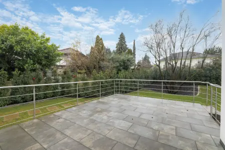 Terrasse der Immobilie: Stilvoller Neubau-Erstbezug: 2-Zi.Whg. mit Terrasse und hochwertiger Ausstattung (Foto)