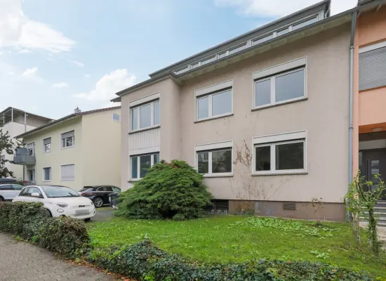 Straßenansicht der Immobilie: Eine gute Adresse für Ihr Geld (Foto)