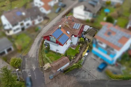 Luftansicht der Immobilie: Attraktives Wohnen für die Familie
Ihr neues Zuhause in Baden-Baden Balg! (Foto)