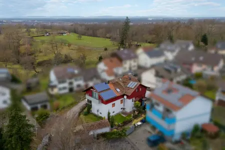 Luftansicht der Immobilie: Attraktives Wohnen für die Familie
Ihr neues Zuhause in Baden-Baden Balg! (Foto)