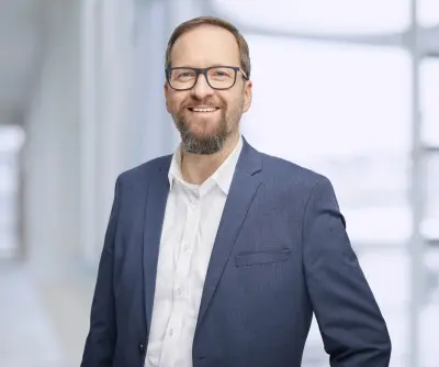 Immobilienmakler, Armin Schmid